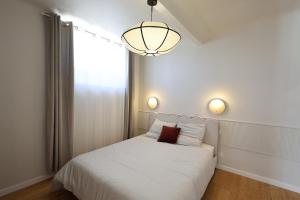 Bid Art Modern Apartment 500m from the Ocean