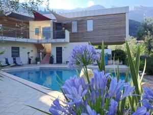 "CASABANA" - relax tutto lanno - giardino - piscina Top