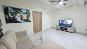 Cana Life Breeze Los Corales Beach Residences B3