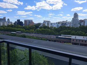 Palermo Soho Premium Suite | Balcony & Amenities