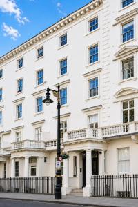 64 Eccleston Square