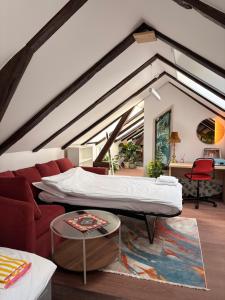 Gardoš Attic Loft with Terrace