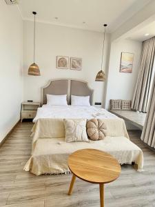 Arola Home