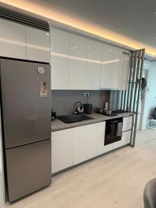 Sea View Luxury Apartment Beachfront 3BR