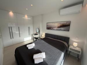 Sea View Luxury Apartment Beachfront 3BR