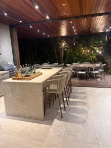 Casa elegante na melhor localização da Praia do Forte