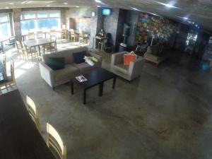 popcorn hostel haeundae