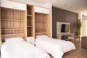Turia Flat