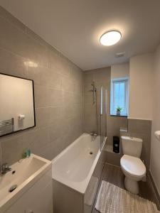 Stylish 2Double Bed Reading Flat, Near Prospect Park & Town Centre