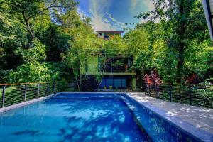 Casa Verde - Beach and Jungle Oasis