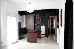 Spacious apartment 100m2 at Acropolis next to Plaka