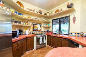 Pool house in the heart of Downtown Los Barriles