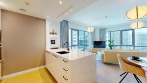 Vacationer Holiday Homes l Aesthetic 1 Bed near Burj Khalifa