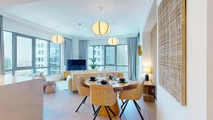 Vacationer Holiday Homes l Aesthetic 1 Bed near Burj Khalifa