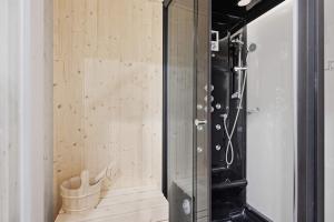 Serenity on 13 Suncadia-luxury 4bd ensuite spa retreat with Sauna, Steam Shower, Jacuzzi, Hot tub, Fire Pit & on-site EV chg