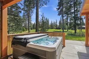 Serenity on 13 Suncadia-luxury 4bd ensuite spa retreat with Sauna, Steam Shower, Jacuzzi, Hot tub, Fire Pit & on-site EV chg