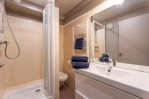 Slope front Ski-In Out Escape Spacious Apartment- In the center of Val Thorens