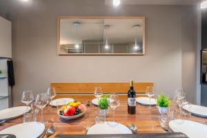 Slope front Ski-In Out Escape Spacious Apartment- In the center of Val Thorens