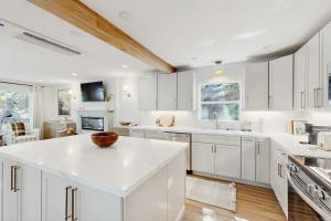 Stunning Home with Lake Views Private Beach Access