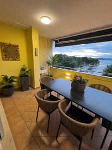 Apartments Satis