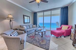 Three Bedroom Beachfront Condo with Ocean Views & Pool