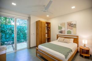 BRAND NEW 3 BR Modern Villa Gal