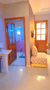 يطلب عقد الزواج بالنسبة للمغاربة A marriage certificate is required for