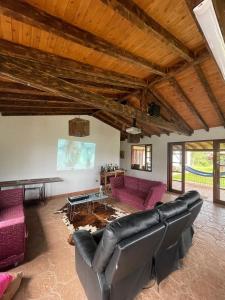 Hermosa finca con Jacuzzi, Asador, Vista increíble para 13 personas