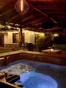 Hermosa finca con Jacuzzi, Asador, Vista increíble para 13 personas