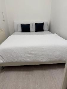 Dolce Vita White