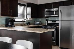 2BR • Newly Furnished Modern Apt • Near OHare