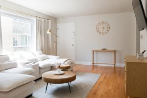 2BR • Newly Furnished Modern Apt • Near OHare