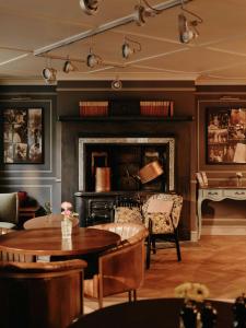 Morton Hotel