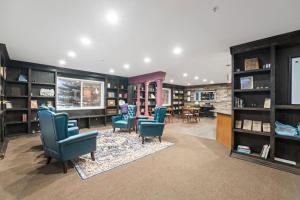 Library INN - Boutique Rooms - Free Breakfast - Hot Tub