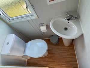 Whitby Coastal Retreat