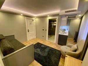 Art Karakoy Hotel