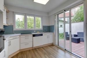 Petit Louis- Maison de charme avec jardin, garage