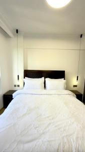 1BR Marina Bay Westlands Modern Gem with City View