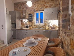 il mare stone house with Aegean view