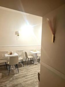 Concept b&b naples- camere moderne con balcone vicino al centro