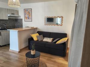 Studio climatisé avec cour à 15min du coeur de Nîmes