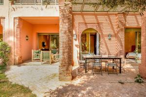 Palm Nest 3 Bedrooms, Gardens & Pool