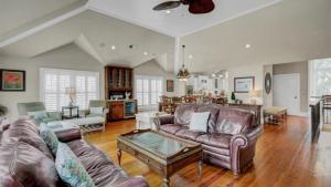 5 32nd Avenue by AvantStay