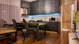 Eliots Apartment