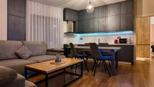 Eliots Apartment