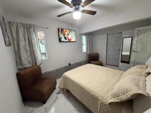 Elegant apartment right on the boulevard by the sea
