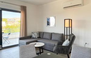 Stunning Apartment In Maslenica