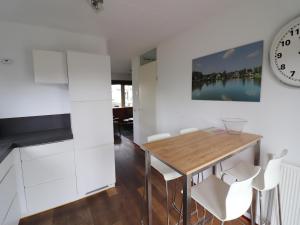 Bungalow in South Holland by the Water