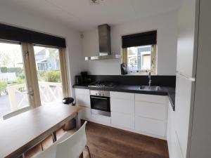 Bungalow in South Holland by the Water