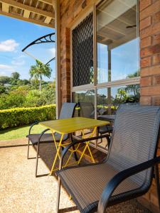 King bed studio seperate entry sauna pool garden view